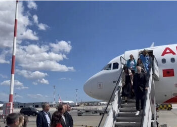 Rama mbërrin në Athinë, e pranishme dhe Linda Rama