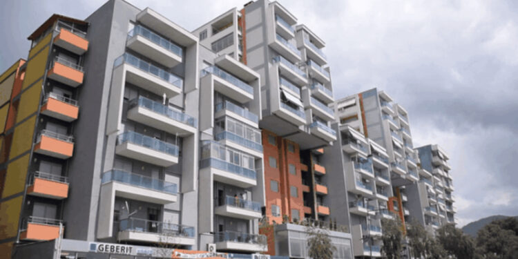 “Një në 4 apartamente në Shqipëri blihen nga të huajt”, ekspertët zbulojnë detajet: Ja cilat janë zonat më të preferuara në Tiranë