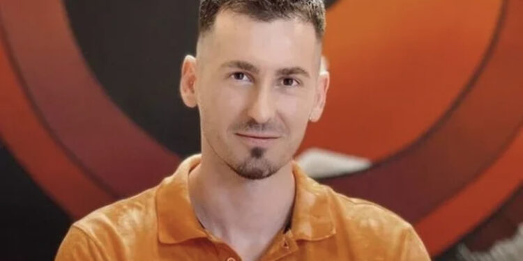 Isli Islami zbulon cili banor i BBV është më viral në TokTok