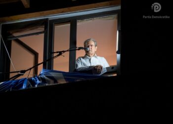 Berisha: Vetëm protesta dhe mosbindja civile e vazhdueshme dhe e pamposhtur është rruga për realizimin e qëllimeve tona madhore