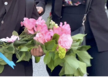 U mbytën në Bunë së bashku me nënën dhe vëllain, homazhe në shkollë për Ergesën e Gresën!