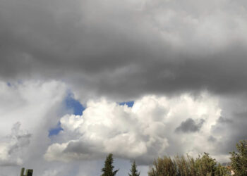 MOTI/ Mëngjes i nxehtë, pasditja me reshje shiu