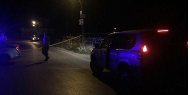 I vuri gjobë, shoferja përplas efektivin e policisë dhe ia mbath nga vendngjarja