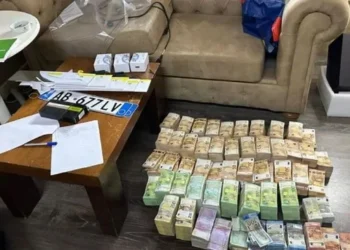 EMRAT/ Goditjet e grupeve kriminale nga SPAK, zbardhen rolet e tre efektivëve të policisë, si u shërbenin “kokave” të krimit