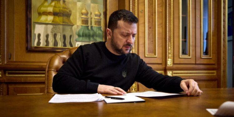 Zelensky-t i mbaron mandati, çfarë ndodh në Ukrainë, a ka zgjedhje në gjendje lufte?