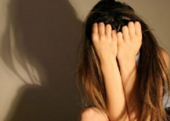 “Mos trego se të vrava”, dëshmia tronditëse e 15-vjeçares që dyshohet se u abuzua sek*ualisht për 4 vite nga babai në Kavajë