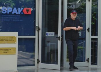 U paraqit në ambientet e Prokurorisë së Posaçme, Baton Haxhiu del nga SPAK: Intervistova një hetues!