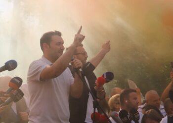 Këlliçi: Ne nuk tërhiqemi, para bashkisë, do shporrim Veliajn