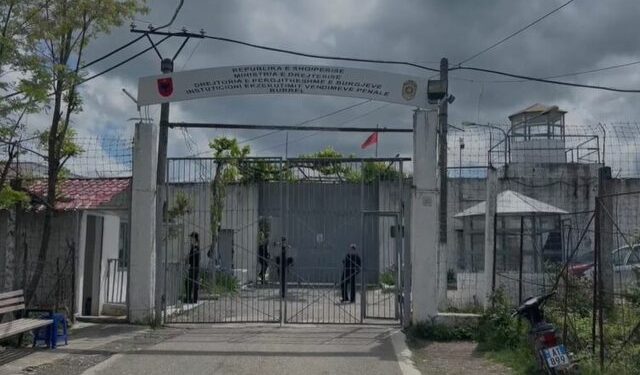 Prej 13 ditësh në grevë urie, i dënuari në burgun e Burrelit përfundon në spital