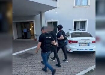I shpallur në kërkim ndërkombëtar nga drejtësia italiane, arrestohet në Laç 30-vjeçari shqiptar