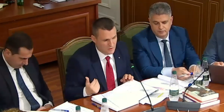 Dumani bën deklaratën e fortë: Bankat të përfshira në pastrimin e parave