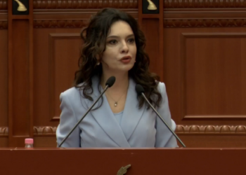 Spiropali i përgjigjet Shehut për gjenocidin: Përmes jush një segment nacional folklorik i politikës shqiptare kërkon të bëjë politke me viktimat e vrasjeve