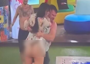 VIDEO/ Erjolën e hedhin në mes të natës në pishinë, por i dalin pjesët intime