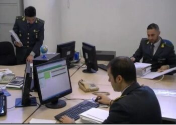 EMRAT/ Blenë 31 restorante me para të pista, goditet grupi kriminal italo-shqiptar, nën akuzë edhe ish-portieri i Napolit