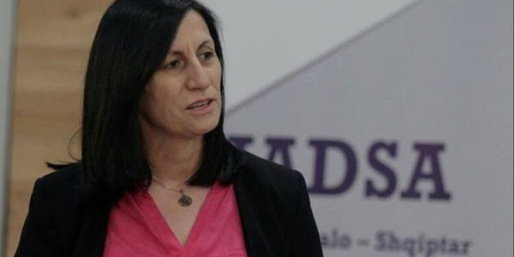 GJKKO merr të pandehur ish-kryebashkiaken e Libohovës, socialistja ndodhet jashtë Shqipërisë