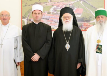 Qeveria ndan buxhetin për komunitetet fetare në Shqipëri, ja sa përfiton secili