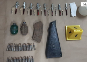 Sherr në familje, nipi dhunon xhaxhanë në Mat, prangoset i riu, policia i gjen në banesë armë, fishekë e granata