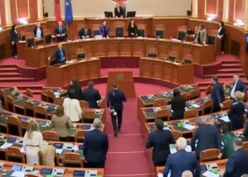 Nga interpelanca me Ramën te pyetjet ndaj Manastirliut, çfarë pritet të ndodhë ditën e sotme në Kuvend