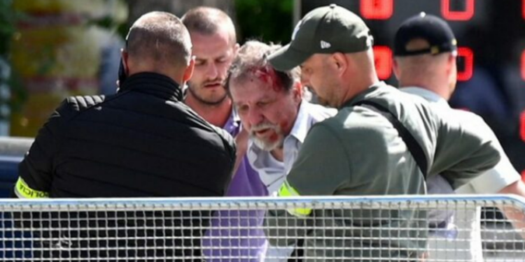 Qëlloi me armë zjarri kryeministrin sllovak, autori shkrimtar i njohur