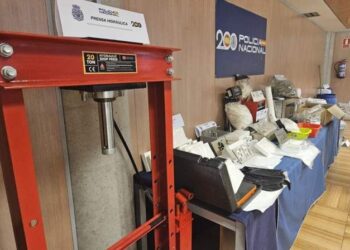 Zbulohet laboratori i kokainës në Spanjë, policia sekuestron 1 ton drogë. Në pranga 6 shqiptarë