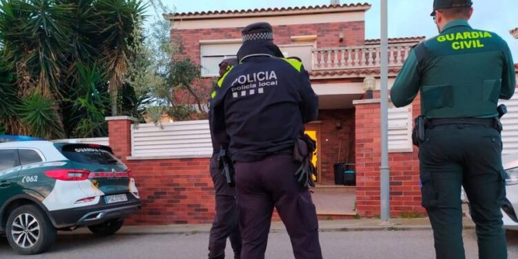 Lëvizte me dokumente false greke, arrestohet shqiptari i shpallur në kërkim nga Spanja