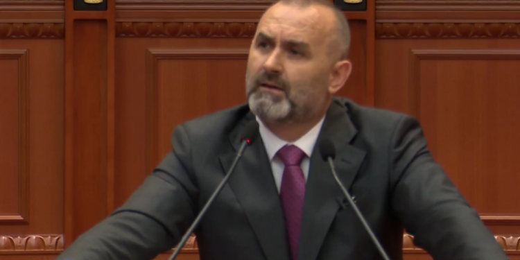 Ulsi Manja zbulon se kush janë 8 zyrtarët që përfituan nga Amnistia Penale