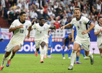 VIDEO/ Bellingham dhe Kane “heronj”, Anglia fiton me përmbysje dhe sfidon “helvetët” në çerekfinale
