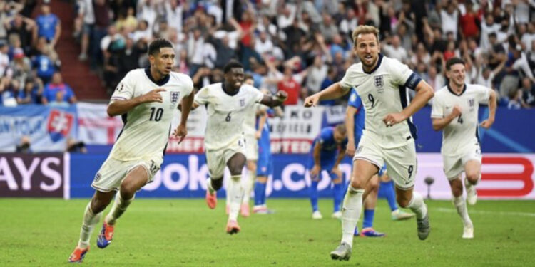 VIDEO/ Bellingham dhe Kane “heronj”, Anglia fiton me përmbysje dhe sfidon “helvetët” në çerekfinale