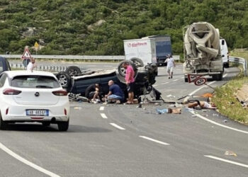 Aksident në Vlorë, raportohet për një viktimë dhe një të plagosur rëndë