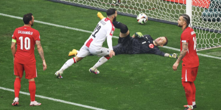 Baraspeshë totale/ Zgjat pak festa e turqve, Gjeorgjia barazon shifrat