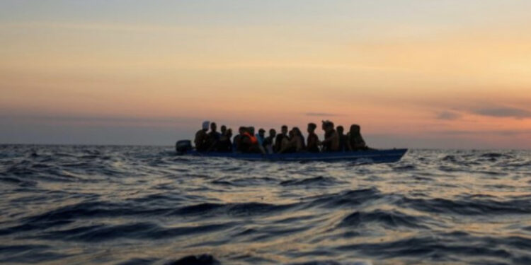 Fundoset varka me emigrantë në brigjet italiane, 34 të vdekur, 66 të zhdukur, mes tyre 26 fëmijë