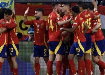 VIDEO/ Spanja mposht Italinë dhe i jep një “dorë” Shqipërisë, kuqezinjtë ëndërrojnë kalimin e grupit