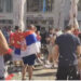 Ndeshja Danimarkë-Serbi, tifozët serbë shishe dhe karrige kokës me ultrasit e Danimarkës