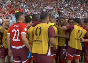 Zvicra shtang “Të Kaltërit” në “Olympiastadion”, një aksion perfekt i “Helvetëve” lë prapa Italinë