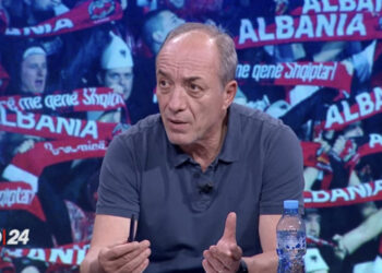 “Kjo nuk më pëlqeu fare”! Mirel Josa: Italia erdhi 2 orë para ndeshjes, lojtarët e Shqipërisë filmonin tifozët me celular dhe u shokuan