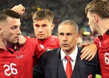 Prapaskenat brenda Kombëtares/ Lojtari kuqezi “përplaset” me trajnerin Silvinjo…