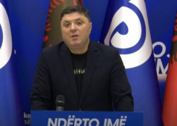 Një tjetër deputet braktis Bashën dhe i bashkohet Partisë Demokratike