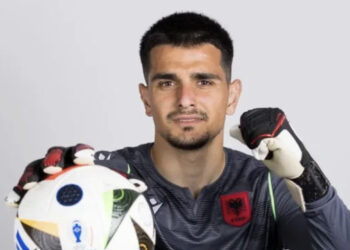 Simoni mbetet jashtë listës, por udhëton me kuqezinjtë drejt Gjermanisë