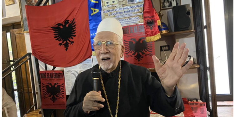 At Antonio Bellusci: Himarjotët që ndjehen grekë, të dinë se edhe gurët tregojnë origjinën shqiptare!