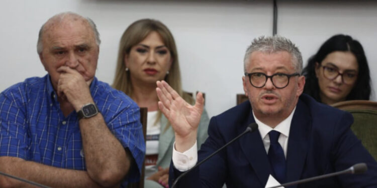 BIRN: ‘Në vdekje klinike’, Peza përballet me kritika për spastrime masive në RTSH