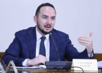 LIVE-Debati te ‘TIMS’-in/ Salianji: Vlora Hyseni nuk vjen, pse ca është këtu dasmë?