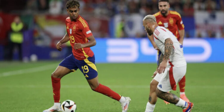 Spanja e Italia mbyllin në “paqe” pjesën e parë