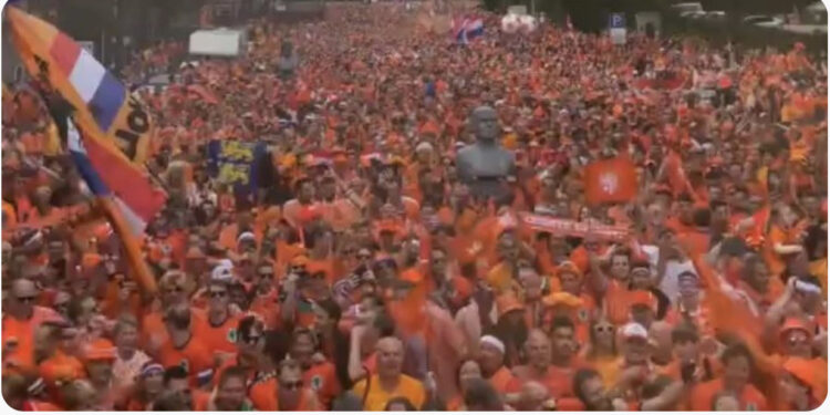 VIDEO/ Holandezët “imitojnë” shqiptarët, rrugët e Hamburgut mbushen plot