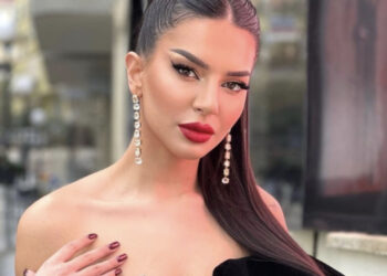 Efi reagon ashpër kundër fansave: Njeri jam dhe unë