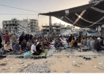 Lot dhe lutje në Gaza! Besimtarët myslimanë kryejnë ritet edhe në xhaminë e shenjtë në Mekë