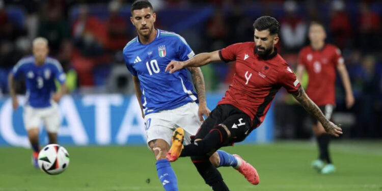 Kritika për lojën e tij, reagon Hysaj: Kërkoj falje por…