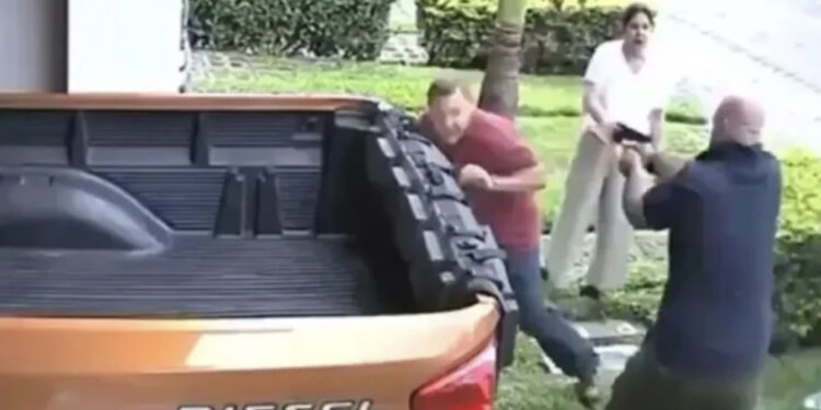 Video/ Momenti kur komshiu qëllon 9 herë për vdekje 53-vjeçarin. Shkak bëhet sherri mes grave të tyre