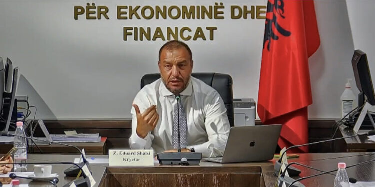 Sulmoi Ramën, deputeti socialist i kthehet Ahmetajt: Ti s’ke folur njëherë në qeveri