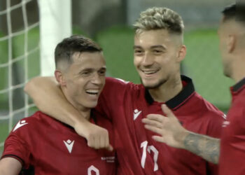 LIVE/ “Muçi is on Fire”, Shqipëria shënon golin e tretë me një aksion fantastik 