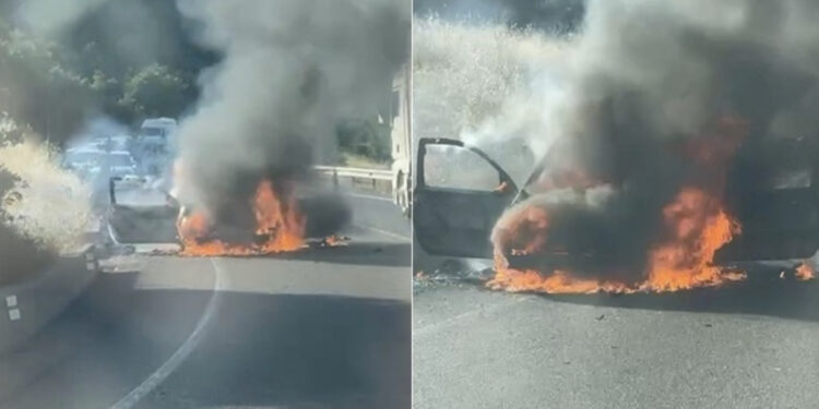 Përfshihet nga flakët makina në Qafë Thanë-Pogradec